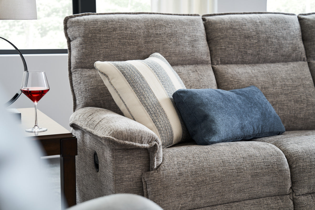 LAZBOY Jay Reclining Sofa Ballam Furniture/LaZBoy Comfort Studio
