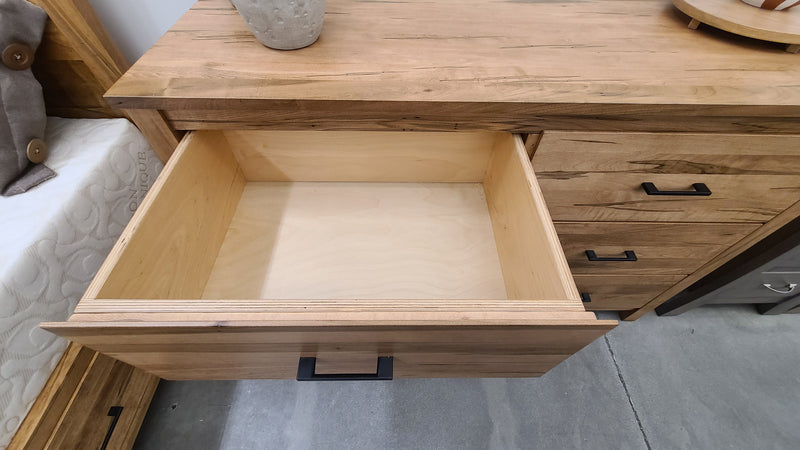 Cirey Yale 6-Drawer Dresser