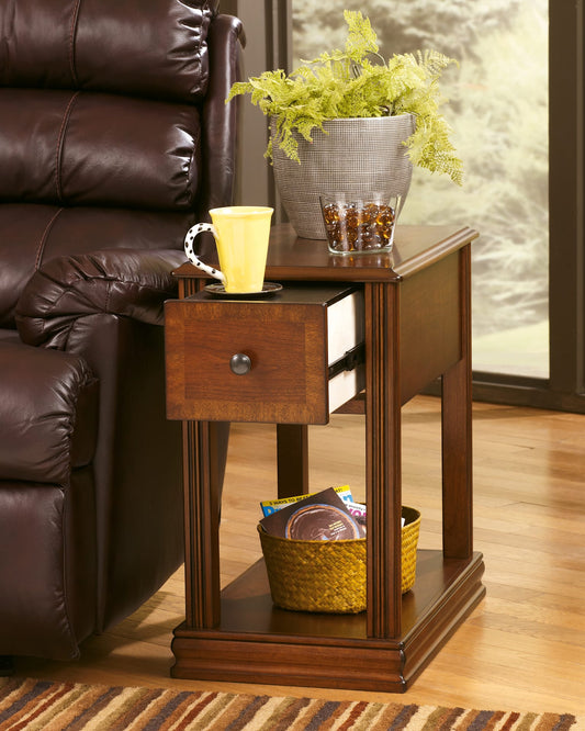 ASHLEY Breegin End Table