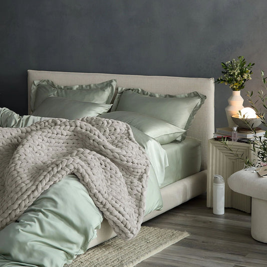 Hush Knit Weighted Blanket