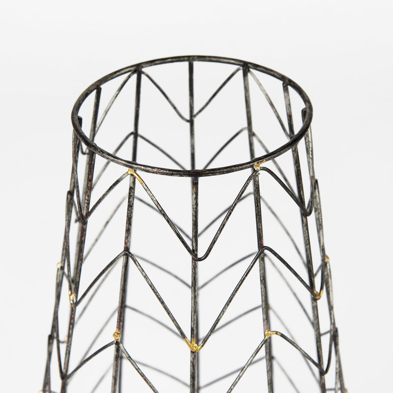 Mercana Petiole I Small Gold Toned Metal Table Candle Holder