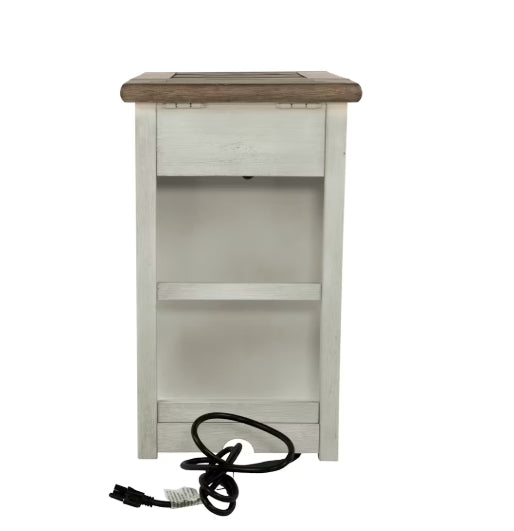 ASHLEY Bolanburg End Table