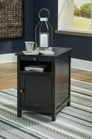 Ashley Furniture Treytown End Table / Black