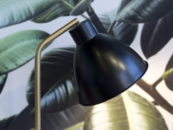 Style in Form Heron Table Lamp – Gold/Black